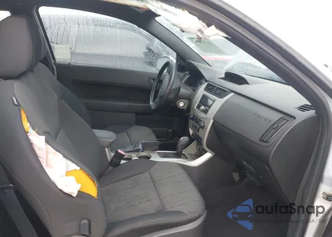 2010 Ford Focus Se z USA, uszkodzony, nr VIN 1FAHP3CN7AW182498